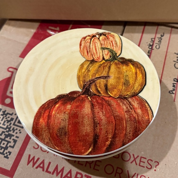 New Pottery Barn Stacked Pumpkin Patch Appetizer/Dessert Plates ~ S/4 - Picture 5 of 7
